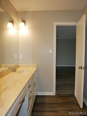 3411 Royal Carriage Drive
