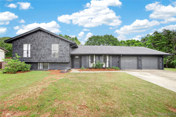 416 HONEYSUCKLE Drive