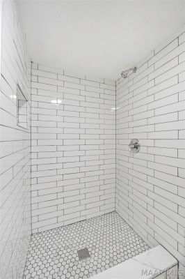 416 HONEYSUCKLE Drive