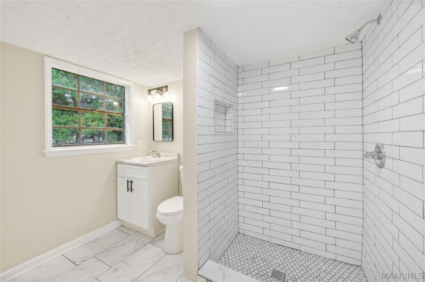 416 HONEYSUCKLE Drive