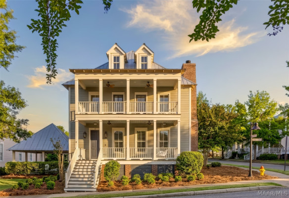 47 CHAPEL HILL Street