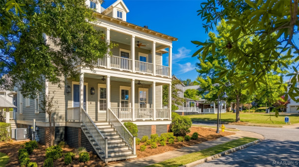 47 CHAPEL HILL Street