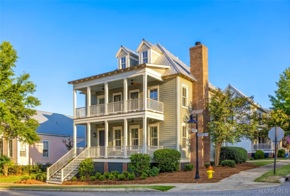 47 CHAPEL HILL Street