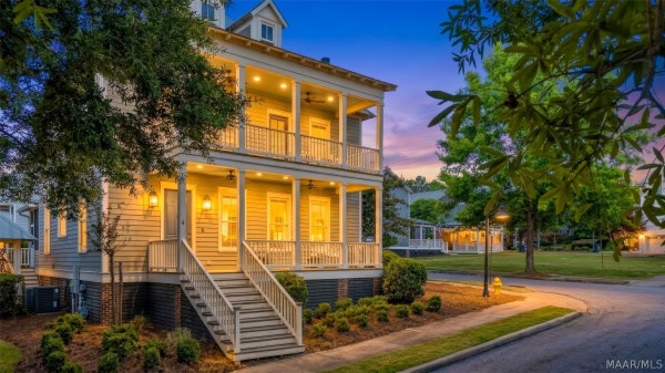 47 CHAPEL HILL Street