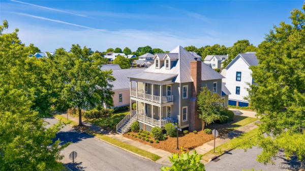 47 CHAPEL HILL Street