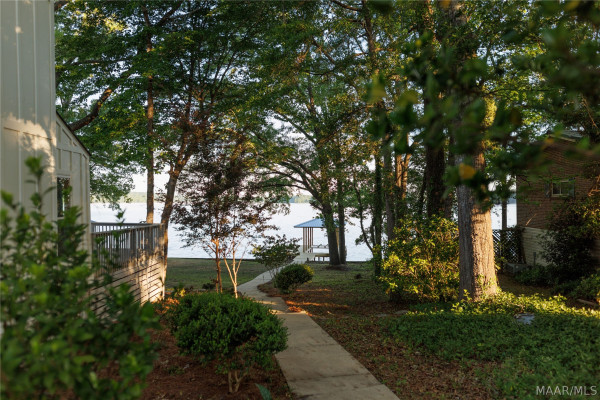 1007 Shoal Creek Drive