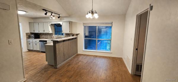85 Jasmine Court