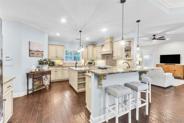 169 ABERCORN Drive