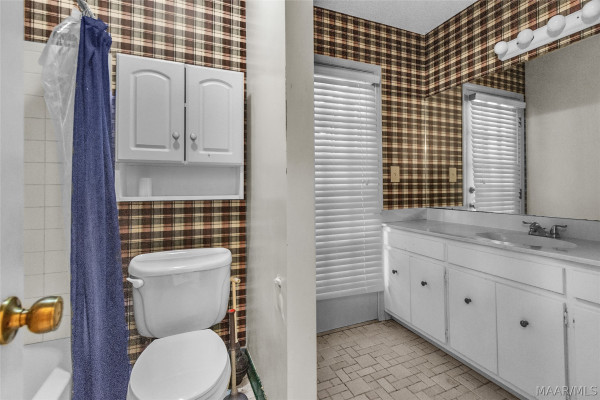 5879 Bridle Path Lane