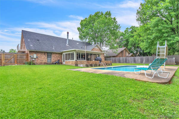 5879 Bridle Path Lane