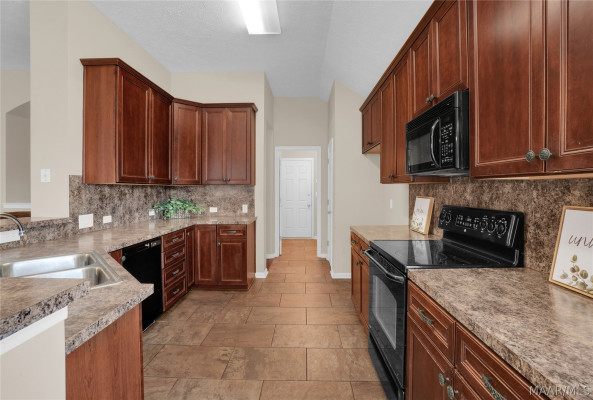 10449 DUNCANNON Trail