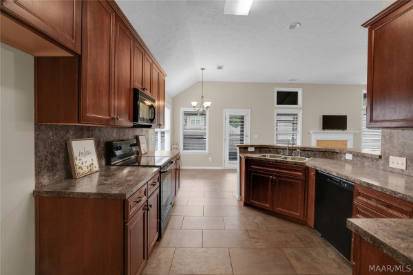 10449 DUNCANNON Trail