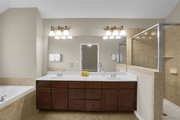 10449 DUNCANNON Trail
