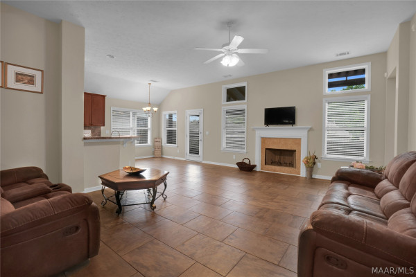 10449 DUNCANNON Trail