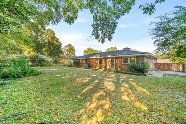 522 E Moye Drive