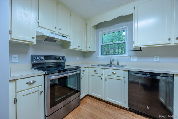 150 JASMINE HOLLOW Road