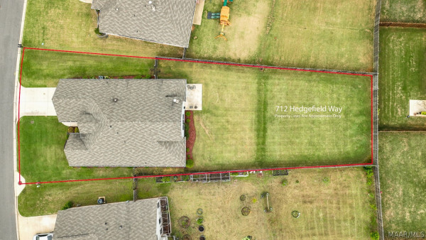 712 Hedgefield Way