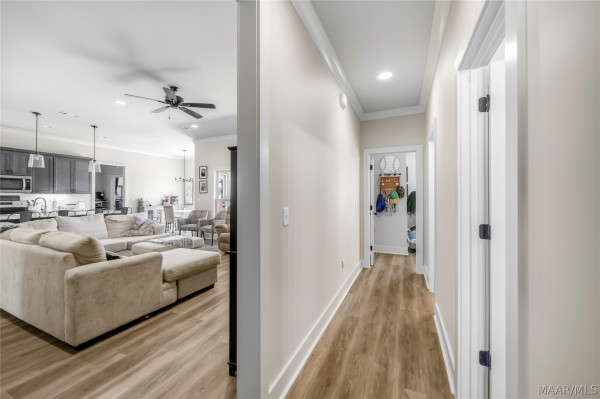 16 Village Knoll
