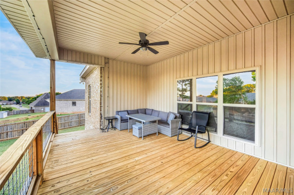 16 Village Knoll