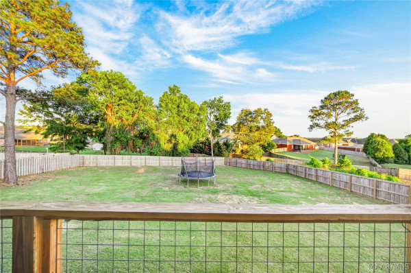 16 Village Knoll