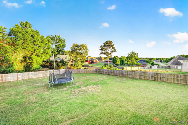 16 Village Knoll