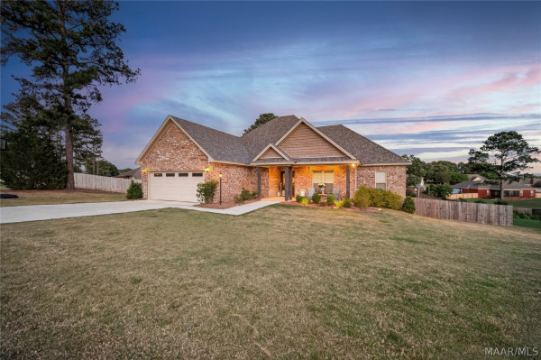 16 Village Knoll