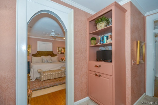1348 Magnolia Curve
