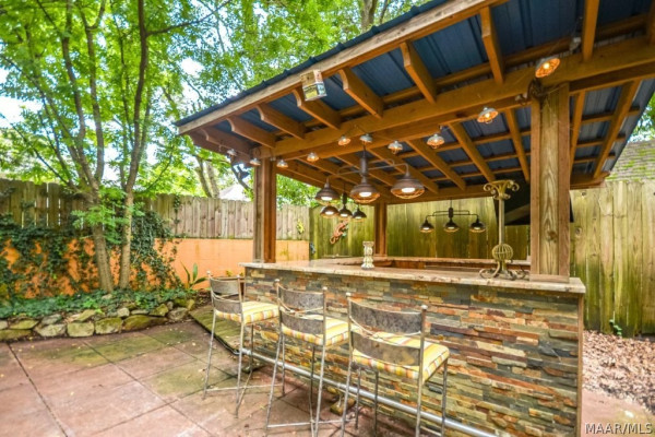 1348 Magnolia Curve