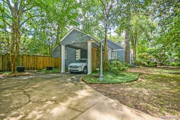 1348 Magnolia Curve
