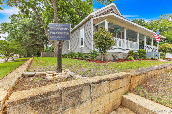 210 W Coosa Street