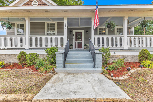 210 W Coosa Street