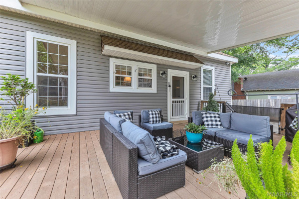 210 W Coosa Street