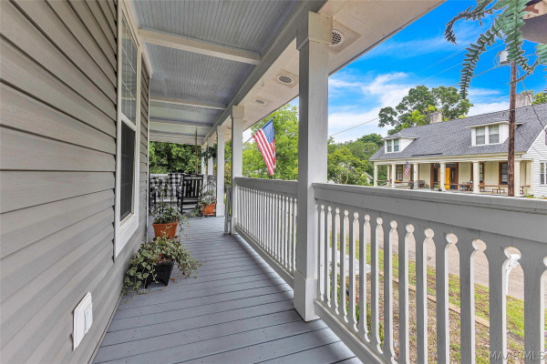 210 W Coosa Street