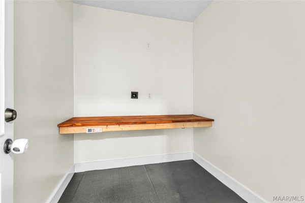 251 Uden Way