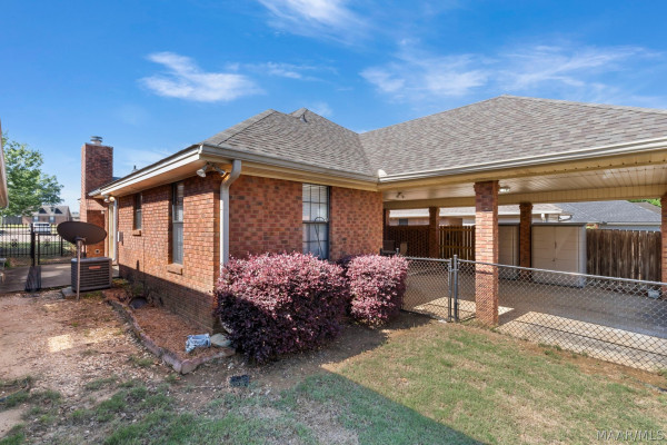 1715 PEBBLE CREEK Drive