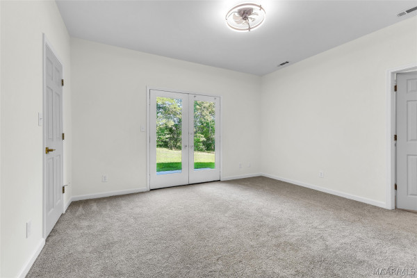 221 Doe Drive