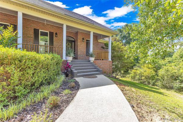 221 Doe Drive