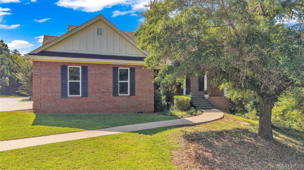 221 Doe Drive