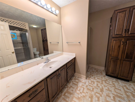 2336 Sagewood Drive