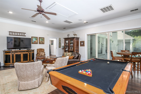 307 Foxhall Road