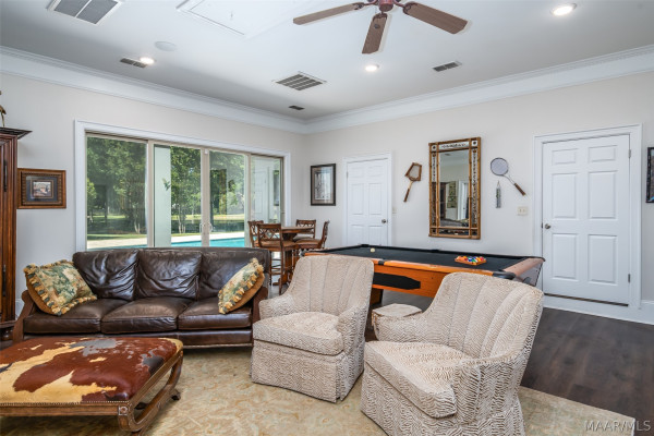 307 Foxhall Road