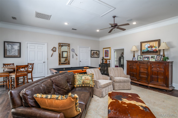 307 Foxhall Road