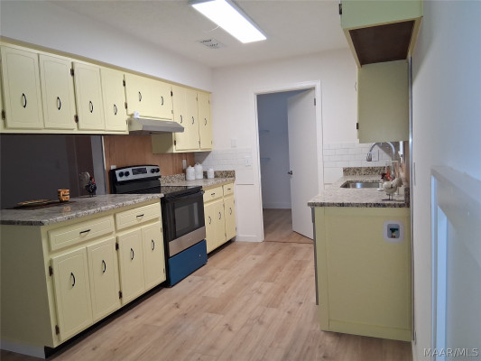3042 Woodley Park Drive