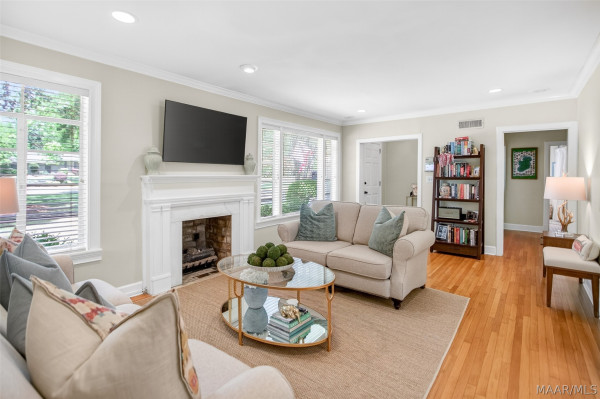 2136 Campbell Road