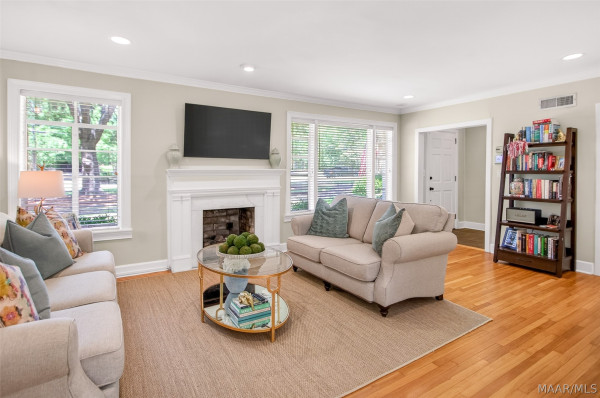 2136 Campbell Road