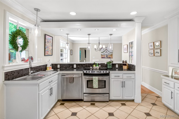 2136 Campbell Road