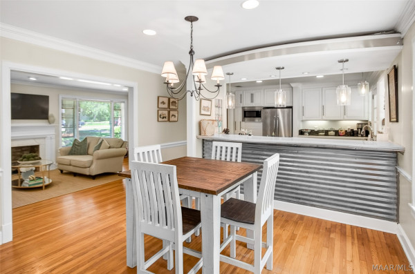 2136 Campbell Road