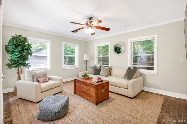 2136 Campbell Road