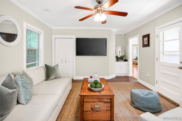 2136 Campbell Road
