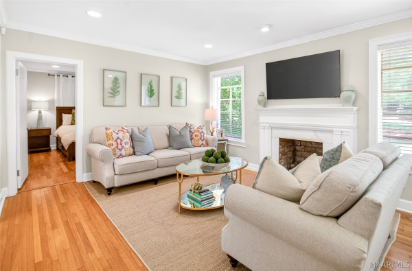 2136 Campbell Road